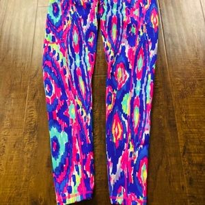 Lilly Pulitzer Luxletic midi weekend legging.